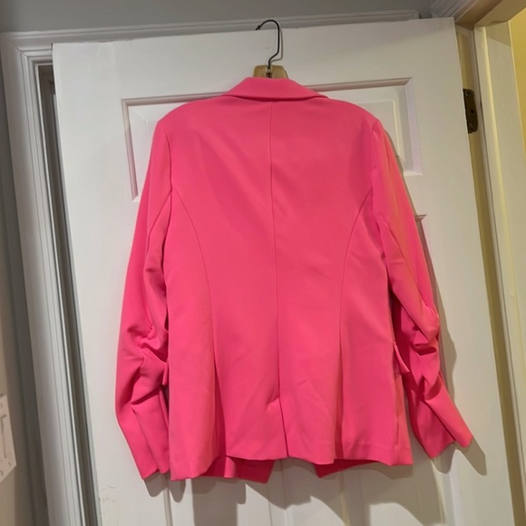 double breasted blazer and shorts set - Picture 3 of 15